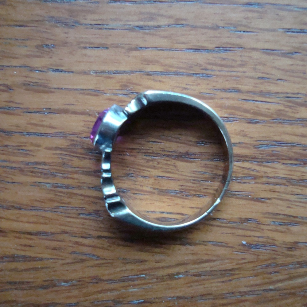 Unique LOVE RING - Picture 7 of 7